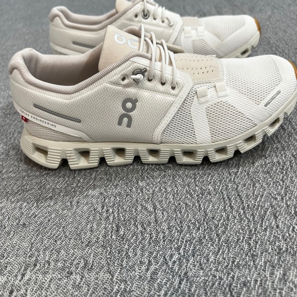 On Running Cloud 6 Sneakers Athletic Women 6.5 Pearl White Lightweight Comfort - Picture 2 of 9